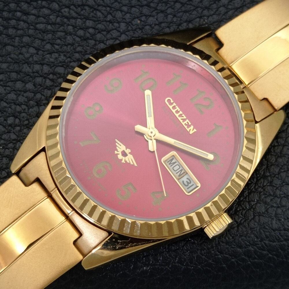 Vintage 1972 Citizen Automatic Mens Gold Watch W/daydate & Red accents - Picture 6 of 10